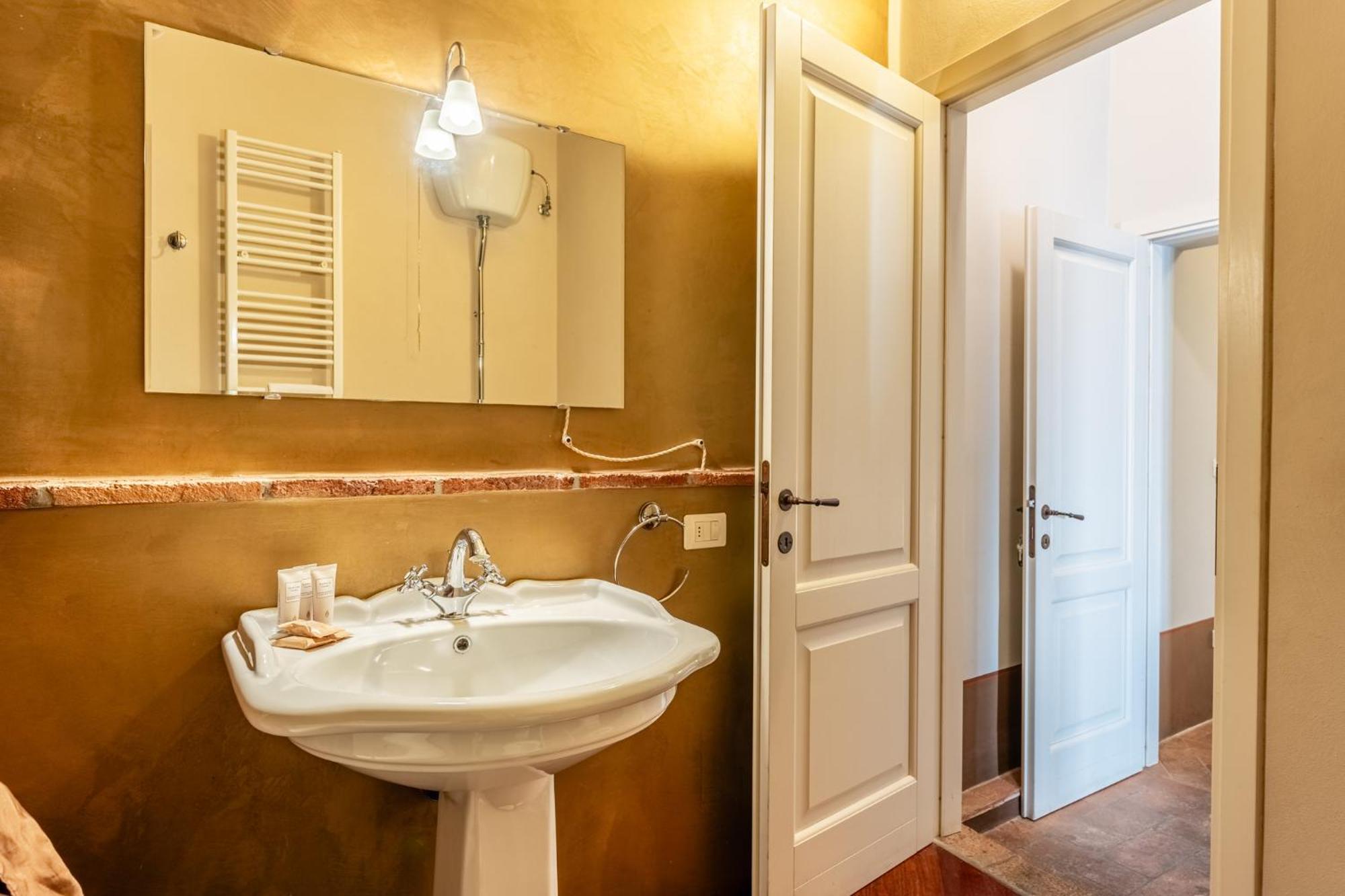 Anfiteatro Luxury Rooms - Affitti Brevi Italia Lucca Ngoại thất bức ảnh